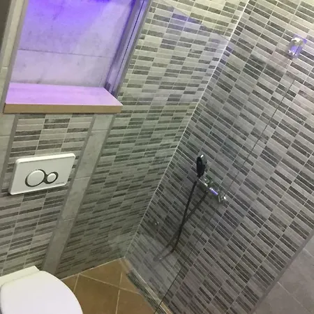 Rossa Apartament *